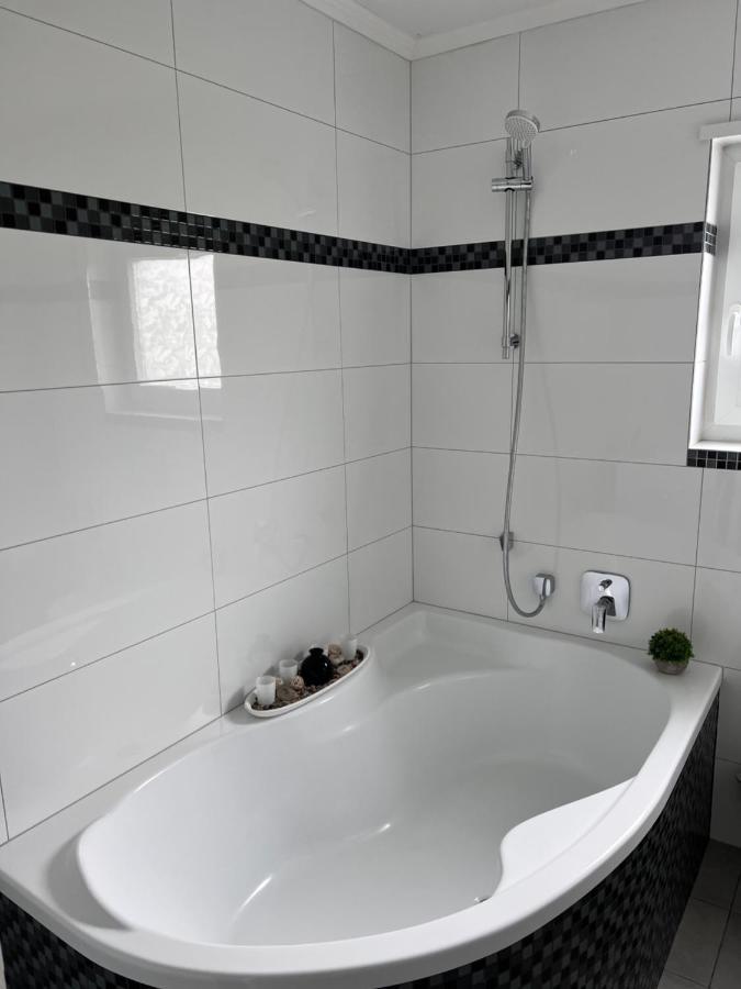 Prime Host Lovely Apartment Karlsruhe Ngoại thất bức ảnh